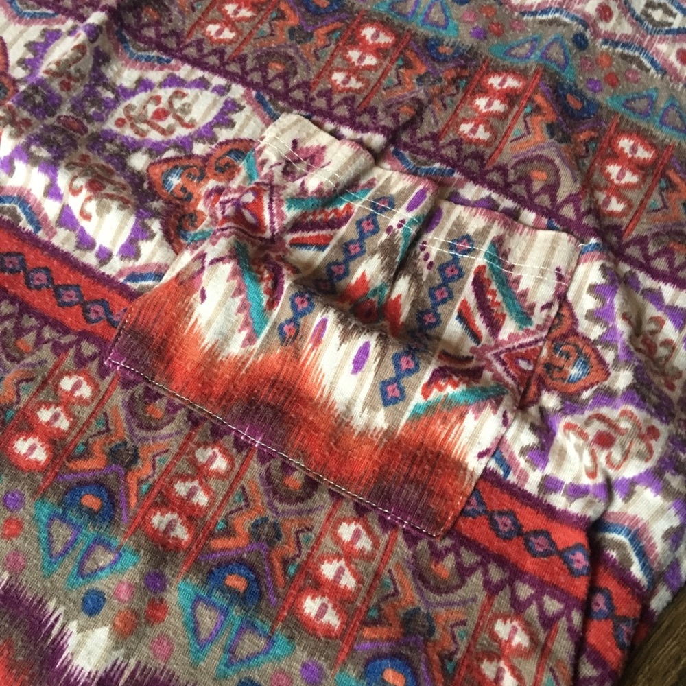 AZTEC PRINTED CROP TEE - Picture 6 of 6